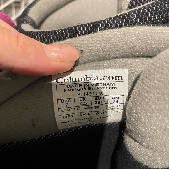 Columbia women's Black and Pink Winter omni Boots 7 - Picture 3 of 5